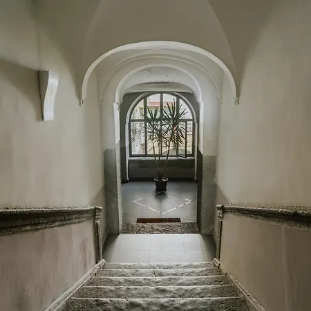 Darling's House נאפולי