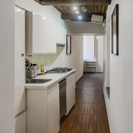 Darling's House נאפולי